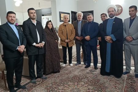 تکریم خانواده معظم شهدا توسط مدیرکل بنیاد شهید استان گلستان