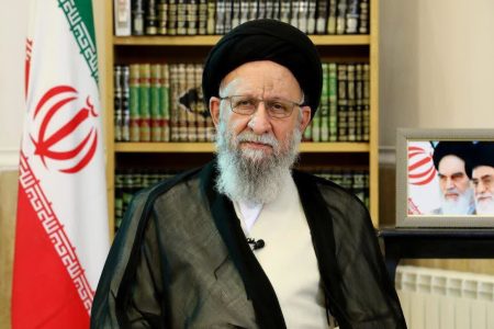 حضور در راهپیمایی ۲۲ بهمن واجب شرعی است
