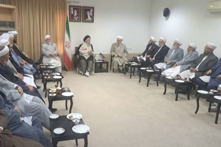 نقش ائمه جمعه در تبیین تحولات جهان اسلام بسیار حیاتی است