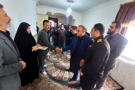 دیدار با سه خانواده شهید جنگ رمضان در سومین روز نوروز