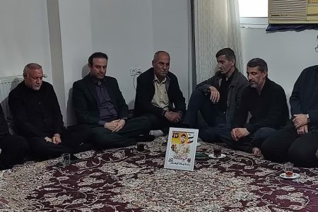 دیدار مدیرکل ورزش و جوانان استان گلستان با خانواده شهید ورزشکار رضا بیات کوهسار