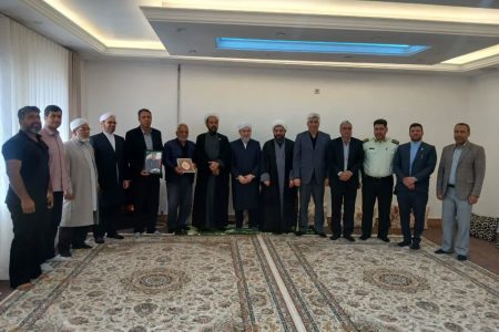 دیدار مدیرکل بنیادشهید گلستان و نماینده مردم شریف گلستان در مجلس خبرگان رهبری با خانواده شهدای جنگ رمضان شهرستان گالیکش