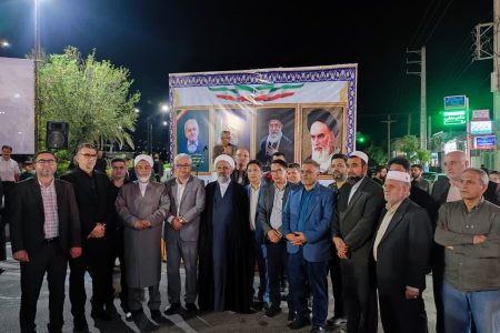 تداوم ایستادگی مردم غیور بندرترکمن در میدان مختوم قلی 