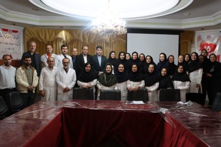 تجلیل از همکاران علوم آزمایشگاهی و منابع انسانی در انتقال خون گلستان
