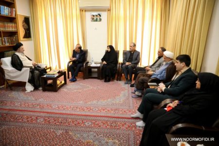 دیدار مدیرکل انتقال خون گلستان با آیت‌الله نورمفیدی و تأکید بر نقش اهدای خون در نجات جان بیماران