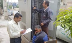 اجرای عملیات زمینی‌کردن کابل هوایی مخابرات در روستای قرن‌آباد شهرستان گرگان