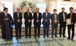 از افرادی که درسال ۱۴۰۴ صاحب فرزند شدند تقدیر به عمل آمد