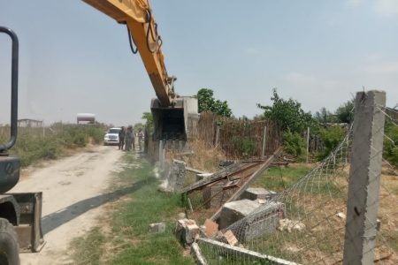تخریب بناهای غیرمجاز در اراضی کشاورزی کردکوی ؛ جلوگیری از تغییر کاربری ۳۵ هزار مترمربع زمین کشاورزی 