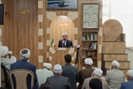 تاکید آخوند غراوی بر وحدت و دشمن‌شناسی در نمازجمعه کلاله: دشمنان با فضای مجازی به دنبال ضربه به جوانان هستند