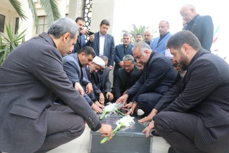 مراسم عطرافشانی و گلباران مزار شهدا همزمان با نخستین روز هفته قوه قضاییه برگزار شد