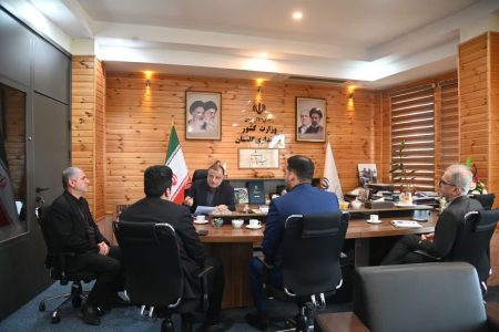 ملاقات استاندار گلستان با پرسنل اداری
