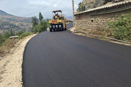 گامی دیگر برای توسعه روستاهای مینودشت؛ آسفالت ۳ هزار مترمربع از معابر خاکی روستای دهچناشک