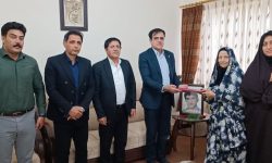 دیدار با خانواده شاهد در ایام هفته دولت توسط مدیر بنادر و دریانوردی گلستان