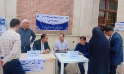 برپایی میز ارتباطات مردمی مدیریت درمان تأمین اجتماعی استان گلستان در میعادگاه نماز جمعه گرگان به مناسبت هفته دولت