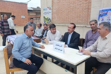 برگزاری میز خدمت با حضور کارکنان امور آبفا