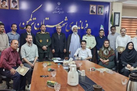 آئین تجلیل از کارکنان نمونه آب و فاضلاب شهرستان ترکمن به مناسبت هفته دولت با حضور مسئولین ارشد شهرستان برگزار شد